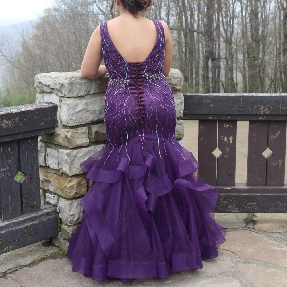 Prom dress! - Picture 2 of 4